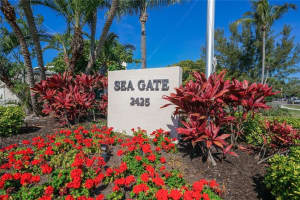 2425 Gulf of Mexico Dr, Longboat Key, FL 34228, Sold 09/15/20
