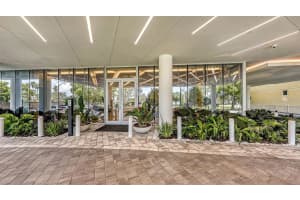 605 S Gulfstream Ave, Sarasota, FL 34236, Sold 12/08/21