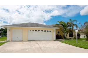 3624 77th Terrace E, Sarasota, FL 34243, Sold 12/09/21