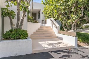 827 Bayport Way, Longboat Key, FL 34228, Sold 02/25/21