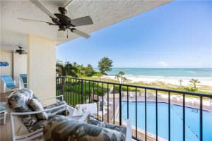 20 Whispering Sands Dr, Siesta Key, FL 34242, Sold 10/29/20