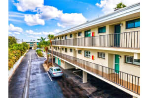 501 Gulf Dr N, Bradenton Beach, FL 34217, Sold 01/22/21