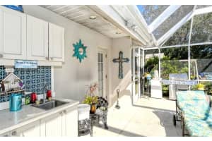 4493 Shadowleaf Dr, Sarasota, FL 34233, Sold 03/03/21