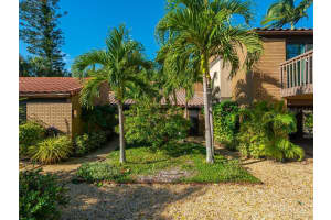 17 Sandy Cove Rd, Siesta Key, FL 34242, Sold 03/25/21