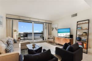 1045 Gulf of Mexico Dr, Longboat Key, FL 34228, Sold 02/01/21