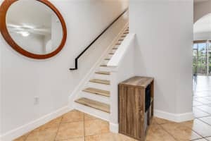 8039 Limestone Ln, Sarasota, FL 34233, Sold 04/13/21