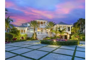 1900 Casey Key Rd, Nokomis, FL 34275, Sold 04/28/21