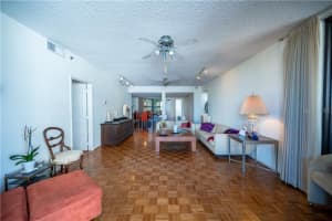 1255 Gulfstream Ave, Sarasota, FL 34236, Sold 10/19/21