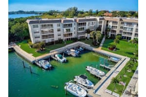 577 Sutton Pl, Longboat Key, FL 34228, Sold 08/25/21