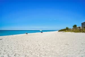 577 Sutton Pl, Longboat Key, FL 34228, Sold 08/25/21