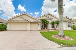 2883 Grazeland Dr, Sarasota, FL 34240, Sold 06/03/21
