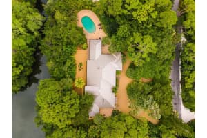 7233 Pine Needle Rd, Sarasota, FL 34242, Sold 07/29/21