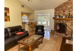 2942 Woodpine Cir, Sarasota, FL 34231, Sold 12/10/21