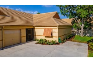 3625 57th Ave Dr W, Bradenton, FL 34210, Sold 10/12/21