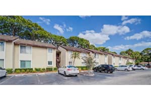 2748 Hidden Lake Dr N, Sarasota, FL 34237, Sold 10/18/21