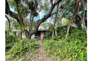4901 Commonwealth Dr, Siesta Key, FL 34242, Sold 02/15/22