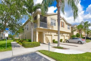 3816 Parkridge Cir, Sarasota, FL 34243, Sold 12/23/21