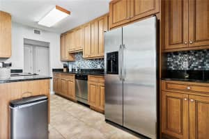 4822 Ocean Blvd, Siesta Key, FL 34242, Sold 12/21/21