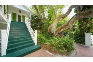5045 Midnight Pass Rd, Siesta Key, FL 34242, Sold 11/30/21