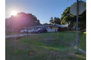 3845 San Luis Dr, Sarasota, FL 34235, Sold 02/15/22