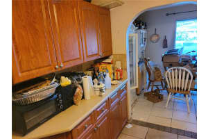 3845 San Luis Dr, Sarasota, FL 34235, Sold 02/15/22