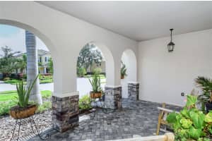 5517 Cartagena Dr, Sarasota, FL 34233, Sold 08/16/21