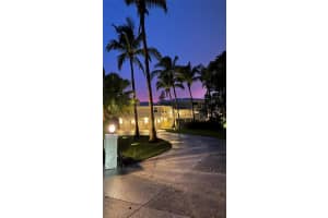 763 Tropical Cir, Siesta Key, FL 34242, Sold 10/29/21