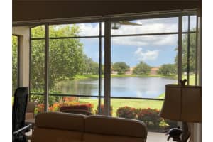 6310 43rd Ct E, Sarasota, FL 34243, Sold 10/08/21