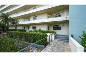 5770 Midnight Pass Rd, Siesta Key, FL 34242, Sold 11/08/21