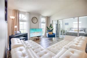 3421 57th Ave Dr W, Bradenton, FL 34210, Sold 11/05/21