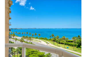 128 Golden Gate Point, Sarasota, FL 34236, Sold 10/14/21