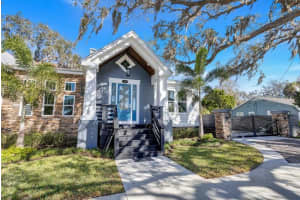 1910 4th St E, Palmetto, FL 34221, Sold 04/28/22