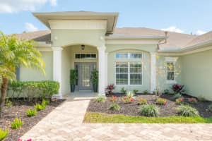 8223 Planters Knoll Terrace, Bradenton, FL 34201, Sold 02/02/22