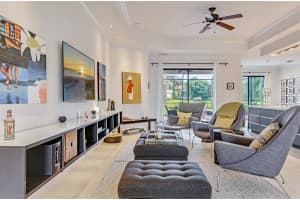 3727 80th Dr E, Sarasota, FL 34243, Sold 10/15/21