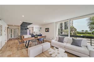 1075 Gulf of Mexico Dr, Longboat Key, FL 34228, Sold 09/17/21