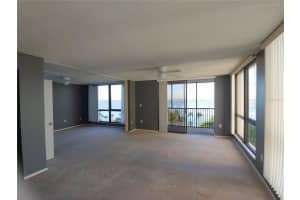 707 S Gulfstream Ave, Sarasota, FL 34236, Sold 10/07/21