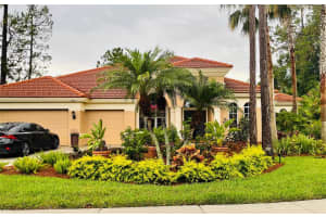 2878 GREY OAKS BLVD, TARPON SPRINGS, FL 34688 Sold 10/09/22