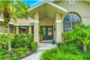 4721 Trails Dr, Sarasota, FL 34232, Sold 10/08/21