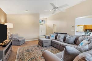 4347 Marcott Cir, Sarasota, FL 34233, Sold 11/18/21