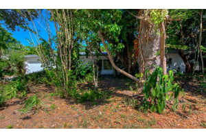 5415 Shadow Lawn Dr, Siesta Key, FL 34242, Sold 01/21/22