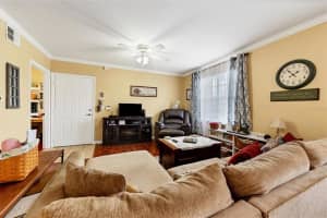 1020 Villagio Cir, Sarasota, FL 34237, Sold 12/07/21