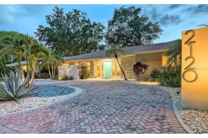 2120 Oriole Dr, Sarasota, FL 34239, Sold 10/08/21