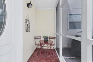 4284 Oakhurst Cir E, Sarasota, FL 34233, Sold 10/04/21