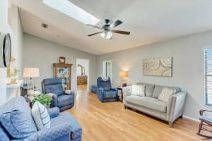 2462 Briar Oak Cir, Sarasota, FL 34232, Sold 01/07/22