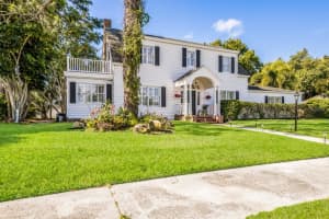 7762 Westmoreland Dr, Sarasota, FL 34243, Sold 01/12/22