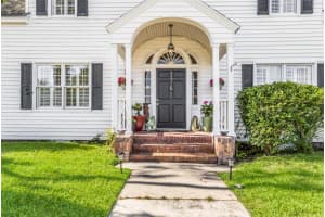 7762 Westmoreland Dr, Sarasota, FL 34243, Sold 01/12/22