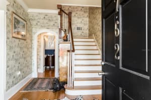 7762 Westmoreland Dr, Sarasota, FL 34243, Sold 01/12/22