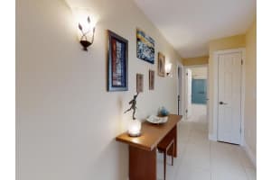 2320 Aquabluff Pl, Sarasota, FL 34231, Sold 10/27/21