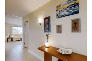 2320 Aquabluff Pl, Sarasota, FL 34231, Sold 10/27/21