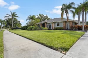 8875 Misty Creek Dr, Sarasota, FL 34241, Sold 10/29/21